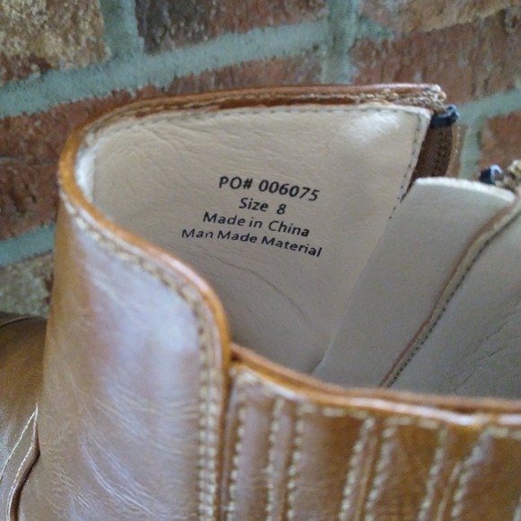NEW in the box Vance Co ALEX men's dressy zippered cap-toe boots in Tan size 8. - Picture 3 of 7